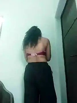 Snapshot of Kitti-Sharma chatting on 03.31.26 Kitti-Sharma online show from 03.31.26
