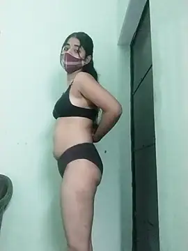 Snapshot of Kitti-Sharma chatting on 04.09.26 Kitti-Sharma online show from 04.09.26