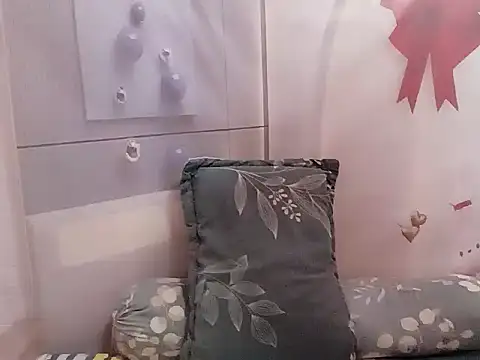 Snapshot of Hello-Kitty001 chatting on 03.02.26 Hello-Kitty001 online show from 03.02.26