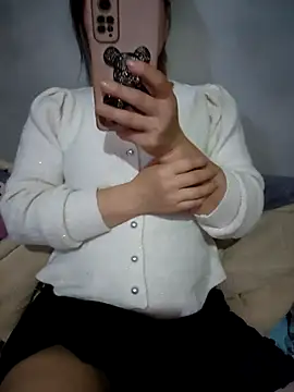 Snapshot of aki_zz69 chatting on 02.20.26 aki zz69 online show from 02.20.26