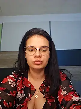 Karolina Velvet online show from 02.05.26