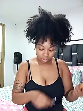 Snapshot of Destiny_Storm chatting on 02.11.26 Destiny Storm online show from 02.11.26