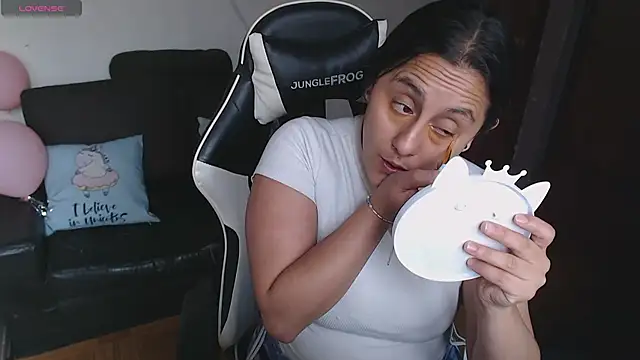 Snapshot of MeliisaRobers chatting on 05.12.26 MeliisaRobers online show from 05.12.26