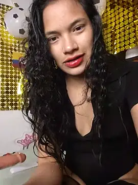 Snapshot of Julieta_Parker chatting on 06.14.26 Julieta Parker online show from 06.14.26