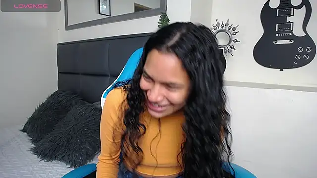 Snapshot of Julieta_Parker chatting on 07.02.26 Julieta Parker online show from 07.02.26