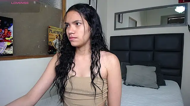 Snapshot of Julieta_Parker chatting on 07.15.26 Julieta Parker online show from 07.15.26
