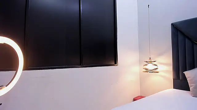 EmilyKartters online show from 02.25.26