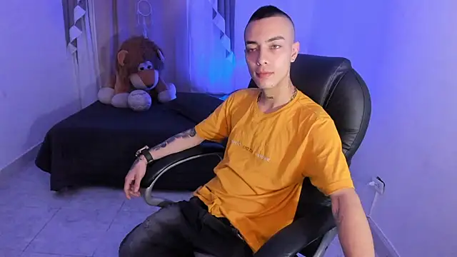 Snapshot of Dereck_Boy_ chatting on 02.10.26 Dereck Boy online show from 02.10.26