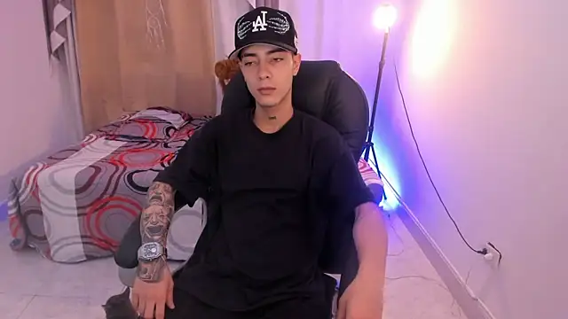 Snapshot of Dereck_Boy_ chatting on 05.05.26 Dereck Boy online show from 05.05.26