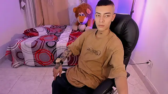 Snapshot of Dereck_Boy_ chatting on 05.11.26 Dereck Boy online show from 05.11.26