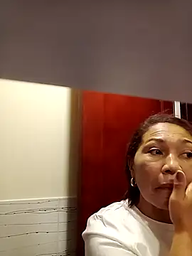 dannamomcerratt online show from 02.22.26