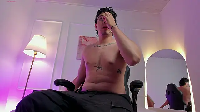 Snapshot of Axel_Creed chatting on 02.14.26 Axel Creed online show from 02.14.26