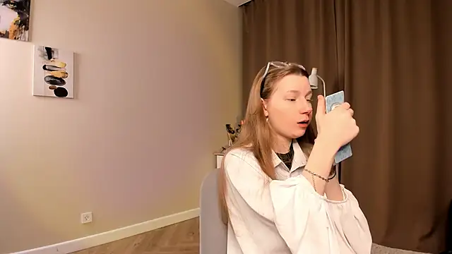 Snapshot of VictorMencia chatting on 02.25.26 VictorMencia online show from 02.25.26