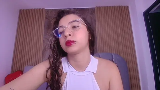 Snapshot of sarita_blondi chatting on 05.02.26 sarita blondi online show from 05.02.26