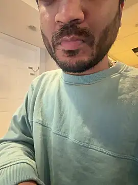 Snapshot of DaggerTie chatting on 02.17.26 DaggerTie online show from 02.17.26