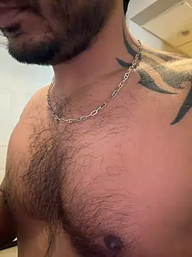 Snapshot of DaggerTie chatting on 03.03.26 DaggerTie online show from 03.03.26