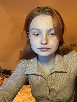 Snapshot of mad_girlygirl chatting on 02.06.26 mad girlygirl online show from 02.06.26