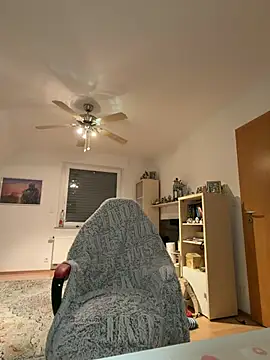 Snapshot of mad_girlygirl chatting on 02.15.26 mad girlygirl online show from 02.15.26