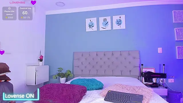 Valentina Rujano online show from 06.26.26