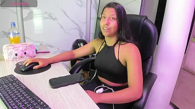 Snapshot of Vaneline2 chatting on 02.27.26 Vaneline2 online show from 02.27.26