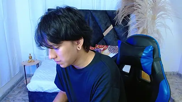 Snapshot of nikoo_18 chatting on 02.16.26 nikoo 18 online show from 02.16.26