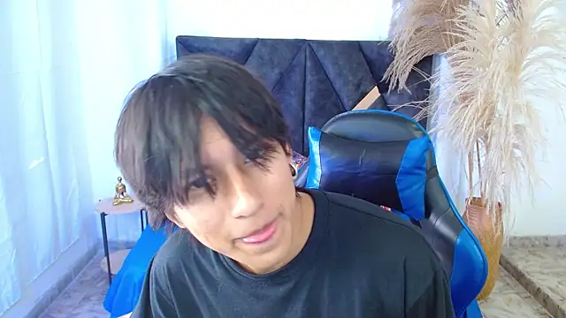 nikoo 18 online show from 03.31.26