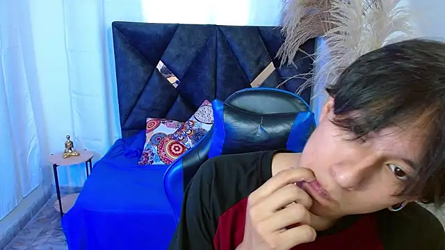 nikoo 18 online show from 04.06.26