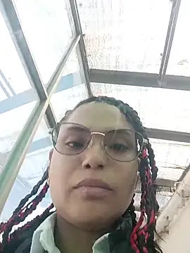 Snapshot of Maggyx chatting on 02.28.26 Maggyx online show from 02.28.26