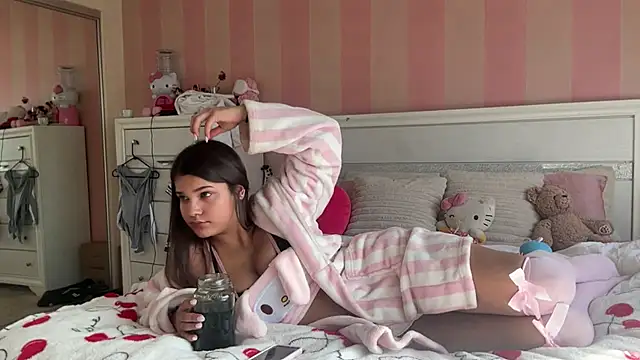 Snapshot of TheDaisyPink chatting on 02.06.26 TheDaisyPink online show from 02.06.26