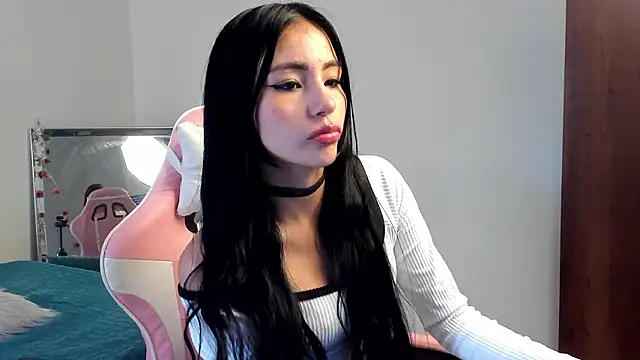 Chloe Miller 2 online show from 03.10.26