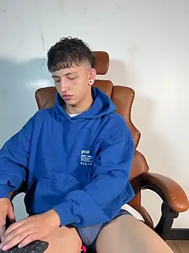 ARON LUXX online show from 03.27.26