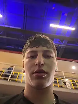 ARON LUXX online show from 04.14.26