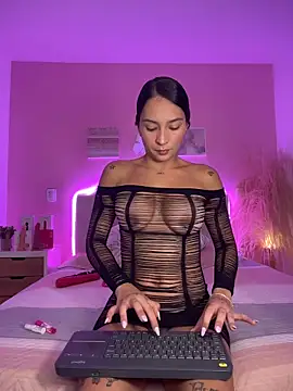 SofiaSiren online show from 02.28.26