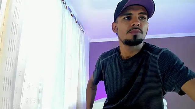 Snapshot of neyder_sanz chatting on 02.18.26 neyder sanz online show from 02.18.26