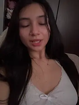 Snapshot of Chinicr18 chatting on 04.26.26 Chinicr18 online show from 04.26.26