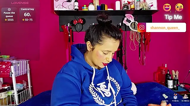 shannon queen- online show from 04.10.26