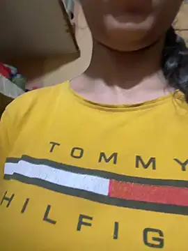Snapshot of komalsharma99 chatting on 04.27.26 komalsharma99 online show from 04.27.26