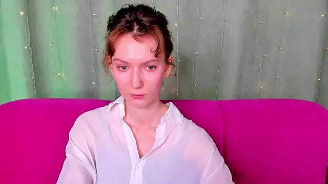 Snapshot of MarinaHottie chatting on 02.05.26 MarinaHottie online show from 02.05.26