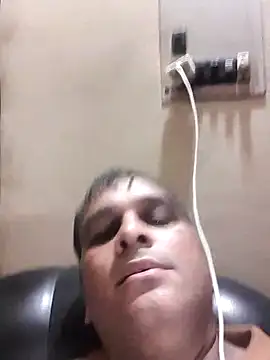 Snapshot of indiandesivillegeboy chatting on 06.03.26 indiandesivillegeboy online show from 06.03.26