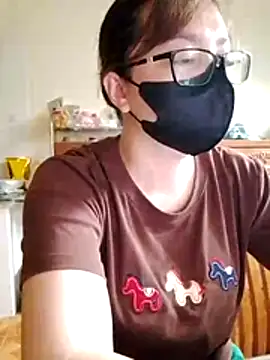 LiilyZi online show from 04.07.26