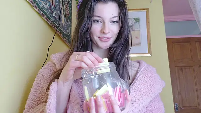 Snapshot of meesey chatting on 02.04.26 meesey online show from 02.04.26