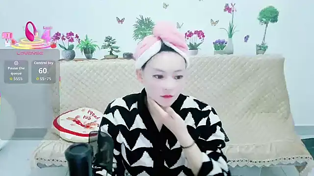 Snapshot of xiaomin-33 chatting on 02.18.26 xiaomin-33 online show from 02.18.26