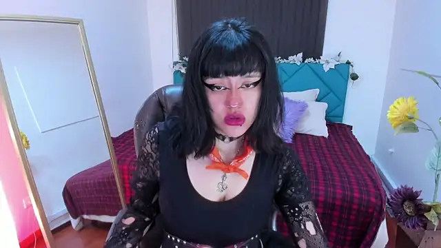 Snapshot of Nahemot_sadish chatting on 02.08.26 Nahemot sadish online show from 02.08.26