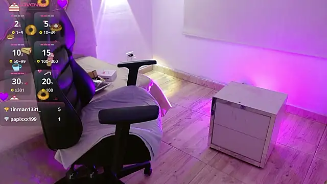 Snapshot of Sashaa_tay chatting on 02.25.26 Sashaa tay online show from 02.25.26