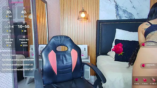 Snapshot of lizza_oss chatting on 02.11.26 lizza oss online show from 02.11.26