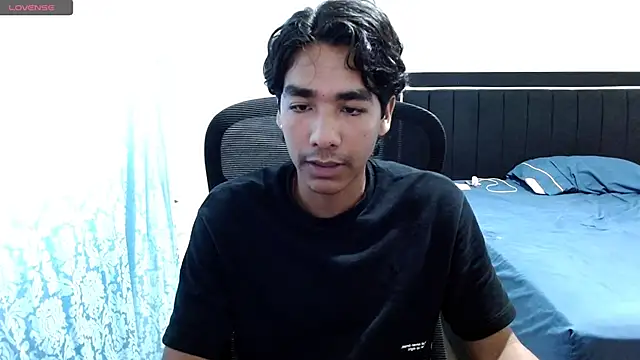 Pedestal diamant online show from 04.17.26