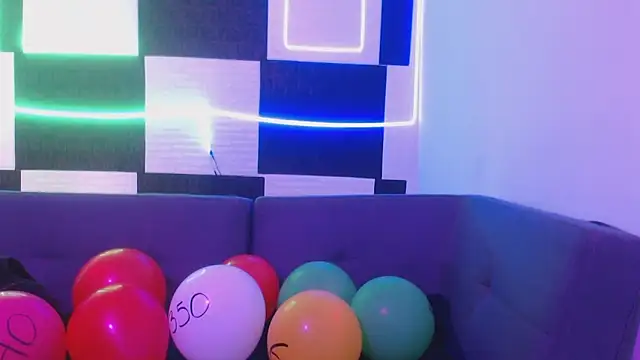 astrid blaze 27 online show from 02.16.26