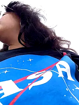 Snapshot of Mari-98 chatting on 02.16.26 Mari-98 online show from 02.16.26