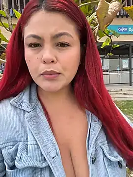 Snapshot of Lia-Moon77 chatting on 02.15.26 Lia-Moon77 online show from 02.15.26