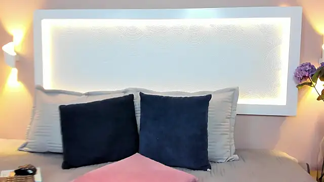 TiinyAngel online show from 06.02.26